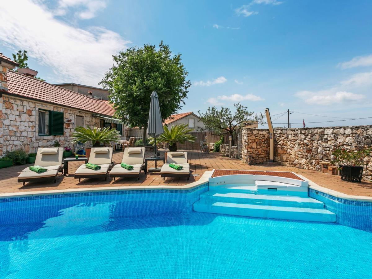 Chic Holiday Home In Marina With Private Swimming Pool Exterior foto